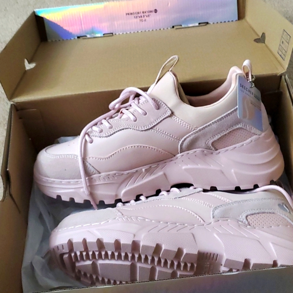 Brand new skechers baby pink